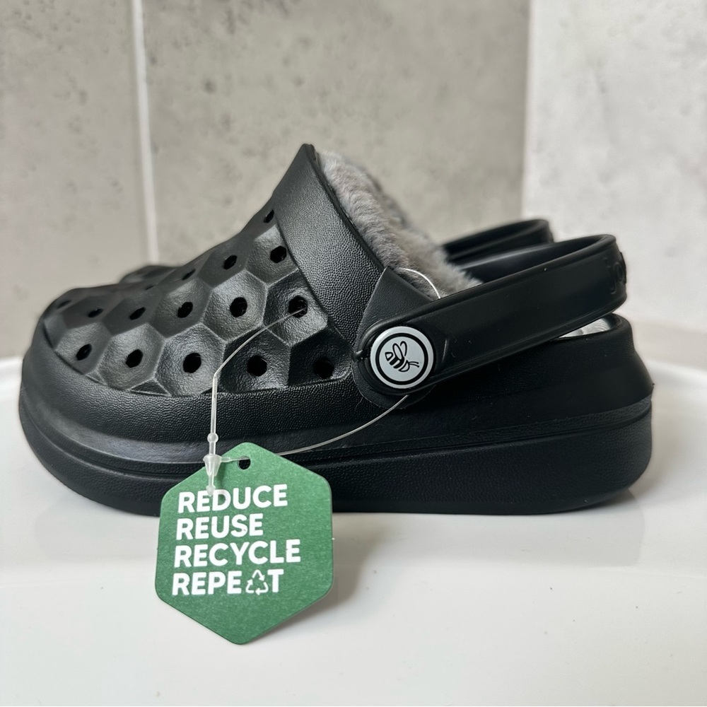 Joybees Varsity Lined Clogs Size 8 Toddler